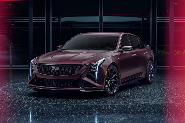 Cadillac CT5-V Blackwing: Роскошная версия спортседана с ручной сборкой