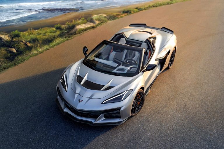 Corvette ZR1X: Доступный Гибридный Гиперкар с Невероятной Производительностью