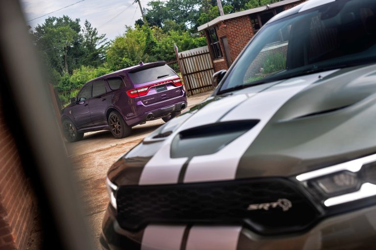 Консервативный Dodge Durango: Ограничения на продажу в демократических штатах