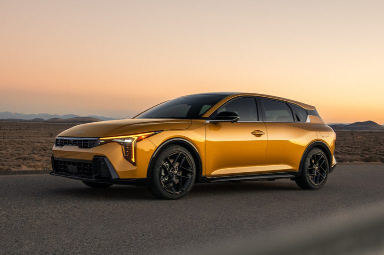 Новый хэтчбек Kia K4: Глобальный игрок на автомобильном рынке