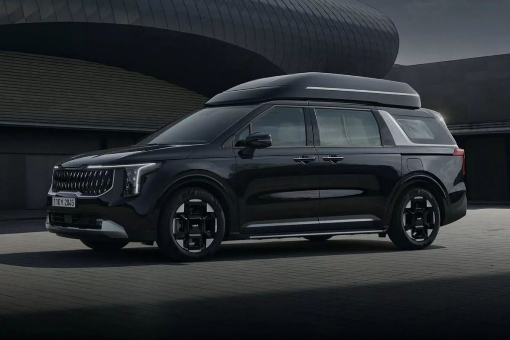 Обновленный Kia Carnival Hi Limousine: роскошь и комфорт в каждом километре