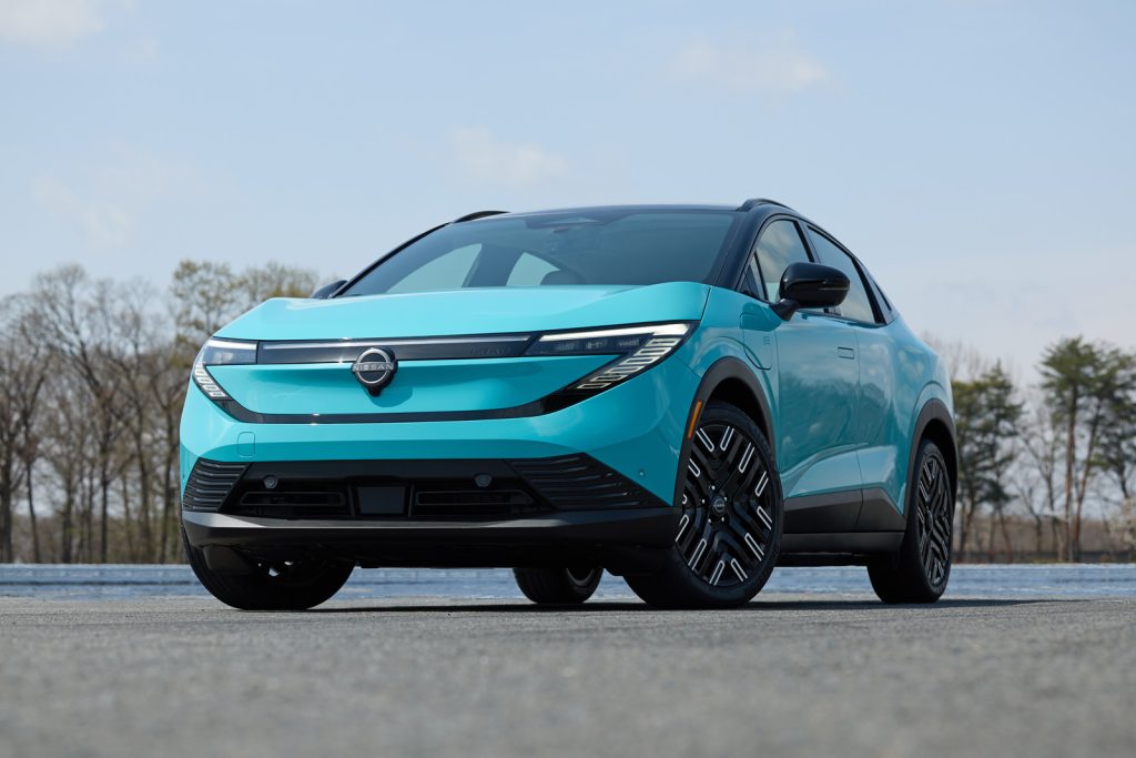 Сокращение производства нового кроссовера Nissan Leaf: причины и последствия