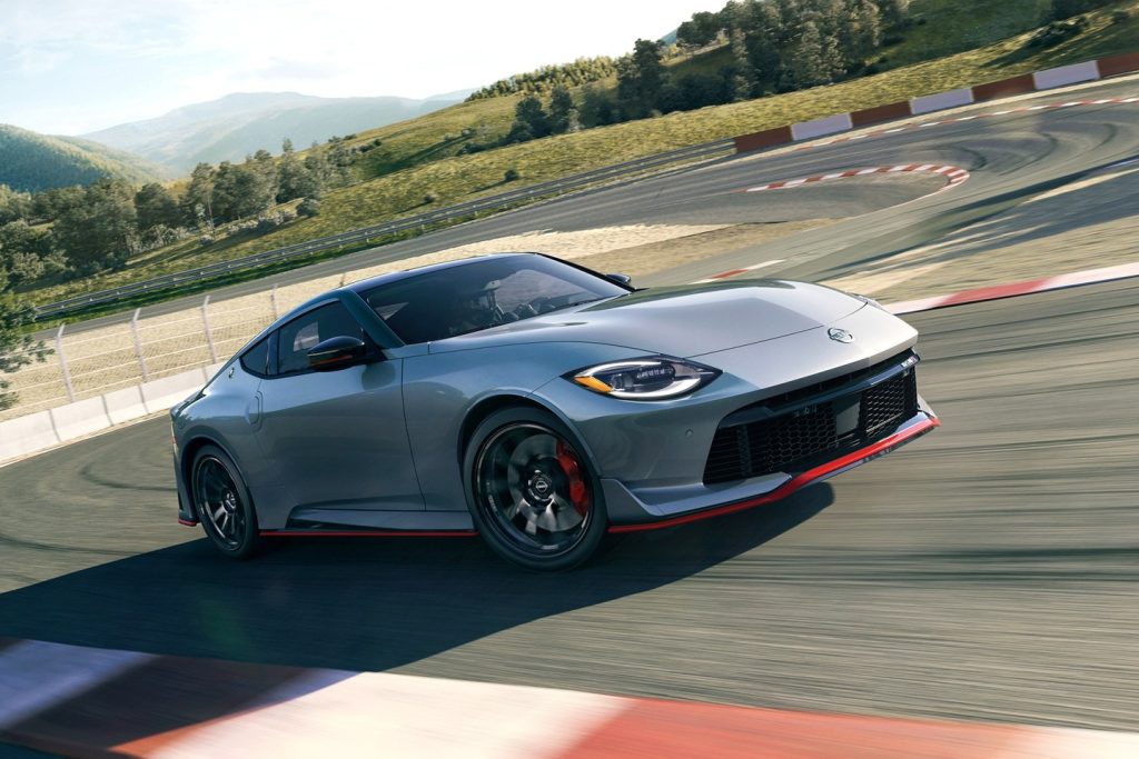 Возвращение к корням: Nissan Z Nismo с механической коробкой передач