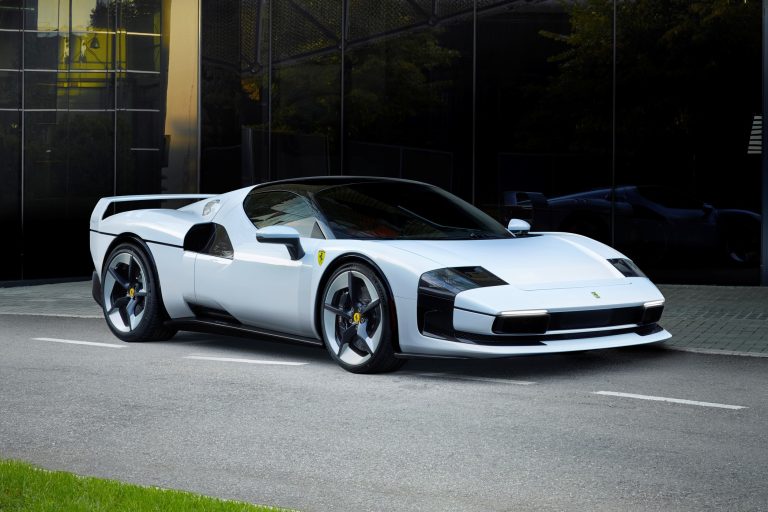 Феррари SC40: Совершенство, Вдохновленное Легендой F40 и Технологиями 296 GTB