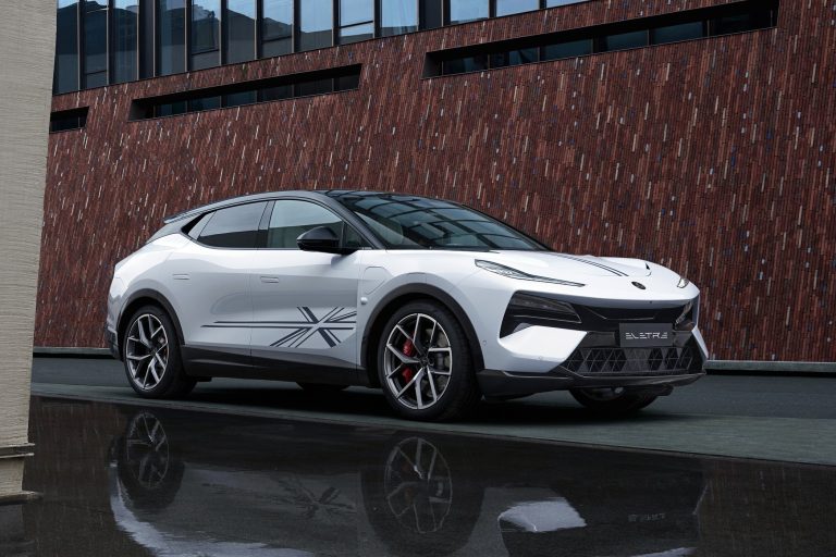 Lotus: Первая мощная гибридная модель на горизонте
