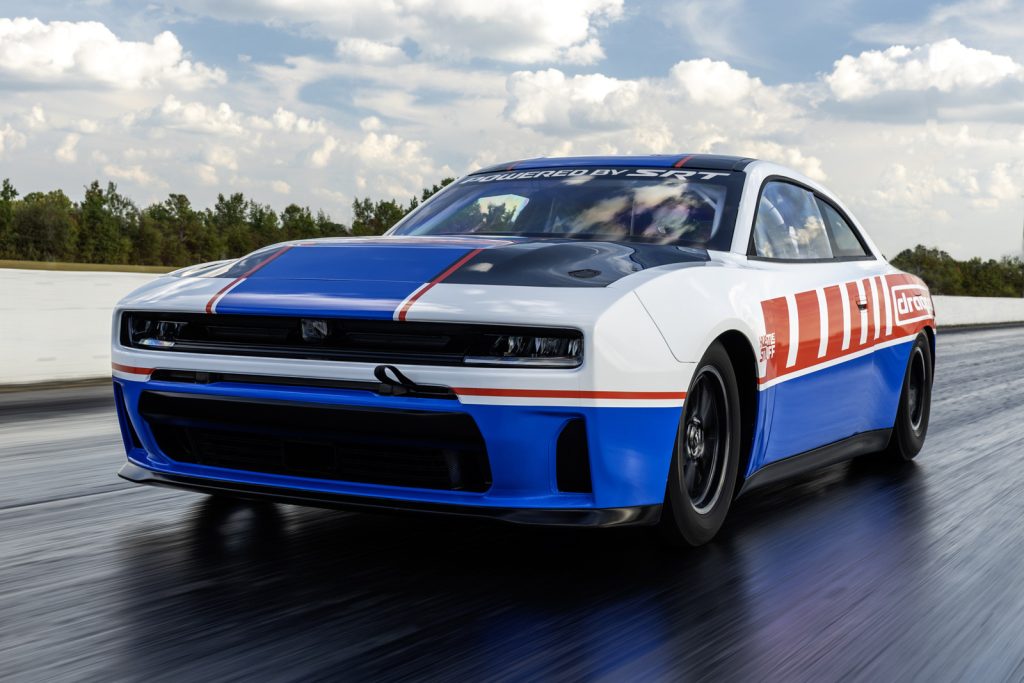 Новый Dodge Charger с мотором V8 Hemi: Готов к гонкам!
