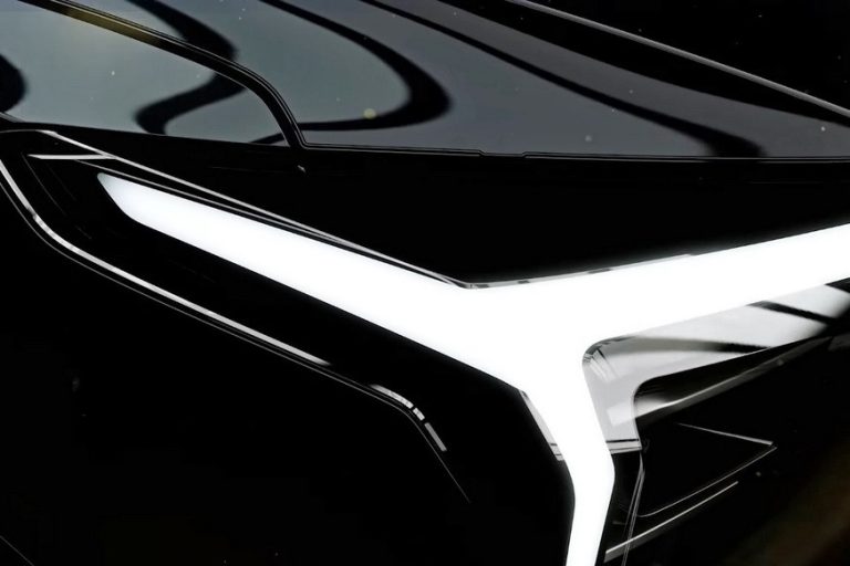 Новый семиместный электрокроссовер Mahindra XEV 9S: все, что нужно знать