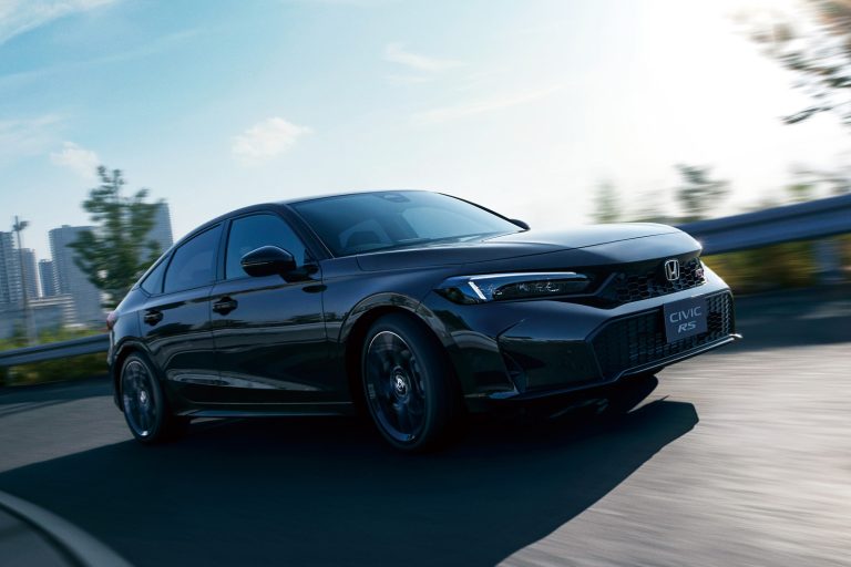 Honda анонсирует спортивный Civic RS с гибридной установкой