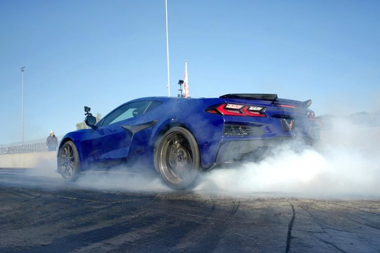 Chevrolet Corvette ZR1X: Новый Эталон Скорости в Американском Автопроме