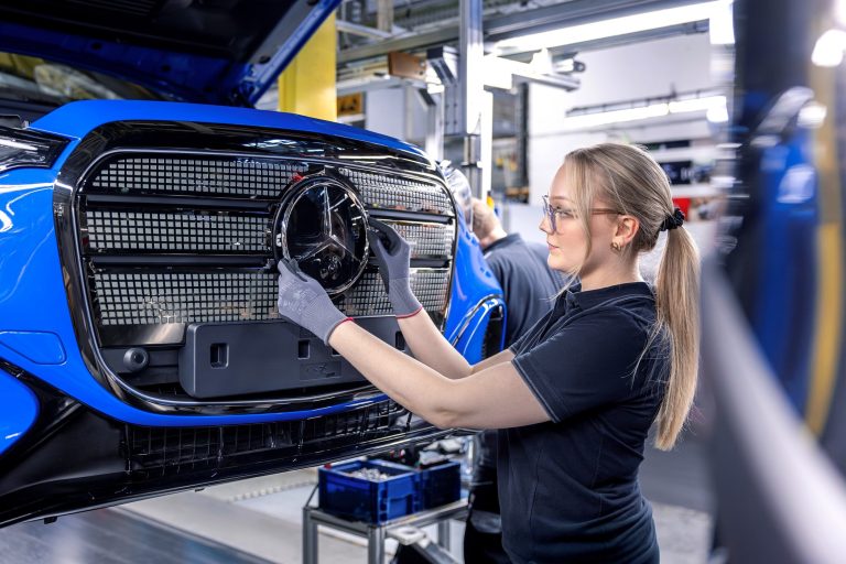 Финансовые трудности Mercedes-Benz: Растущее беспокойство гендиректора