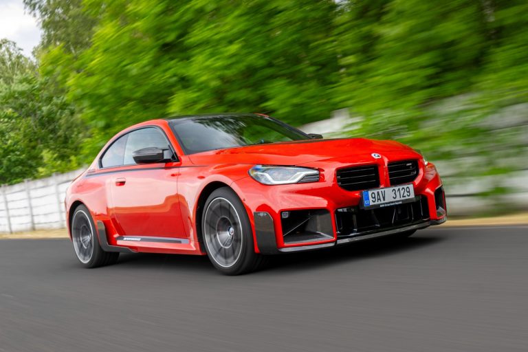 BMW M2: Полный Привод xDrive Впервые на Горизонте