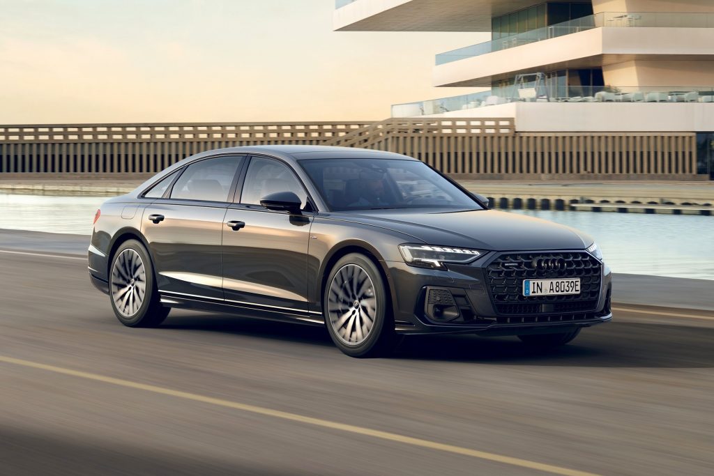 Кризис в немецком автопроме: Audi A8 прекращает прием заказов