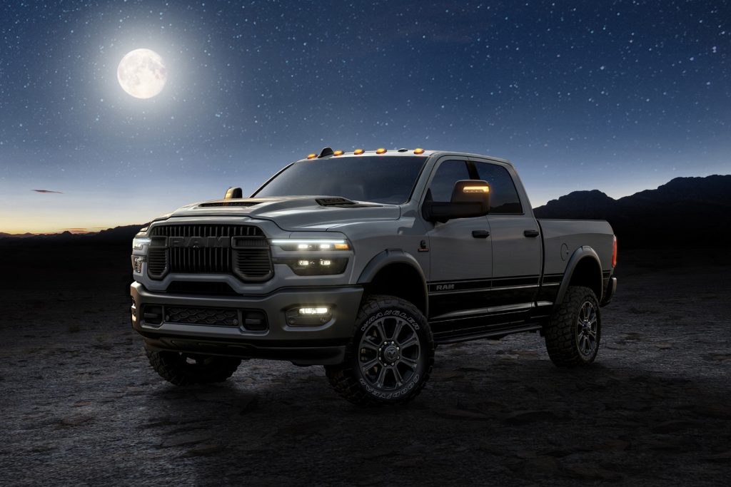 Обновленный Ram 2500 Heavy Duty: Специальная Лунная Версия