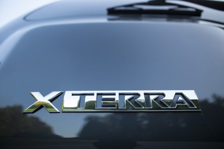 Новый Nissan Xterra: Внедорожник с Брутальным Дизайном и Мощным Двигателем