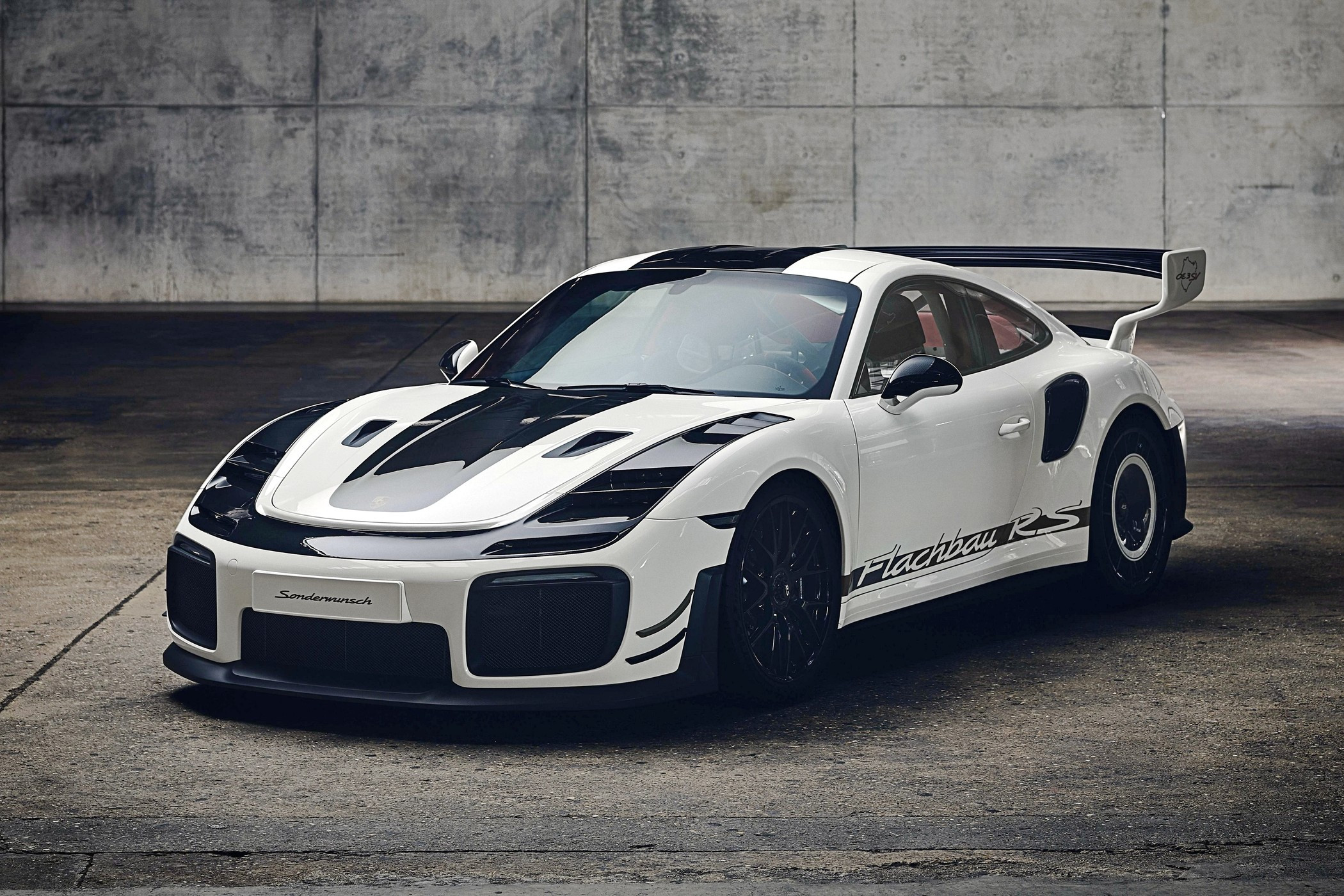 Porsche Flachbau RS: Плоский нос, облегчённый кузов и техническая начинка от 911 GT2 RS