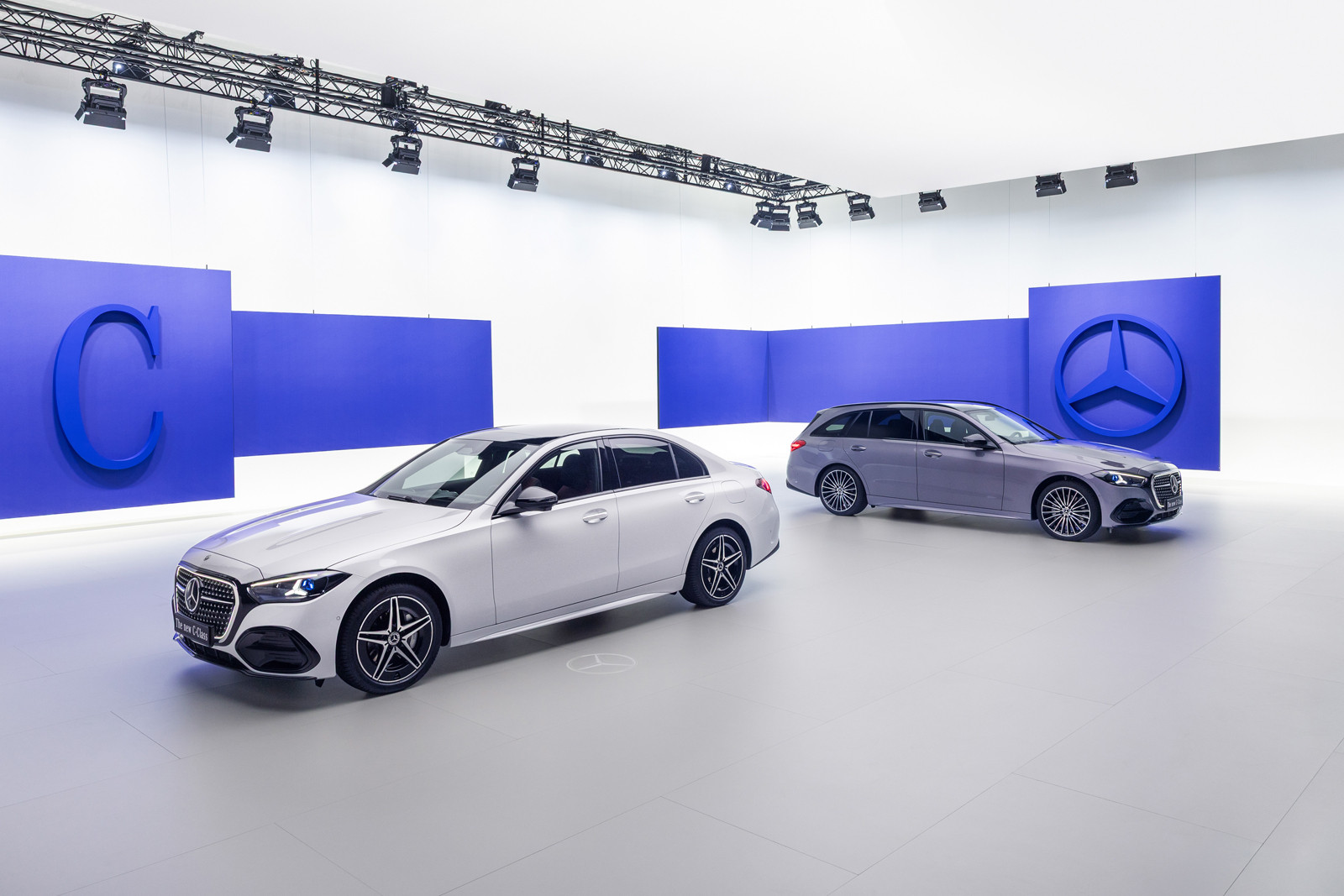 Обновление Mercedes-Benz C-Class: Новый взгляд на классические седан и универсал