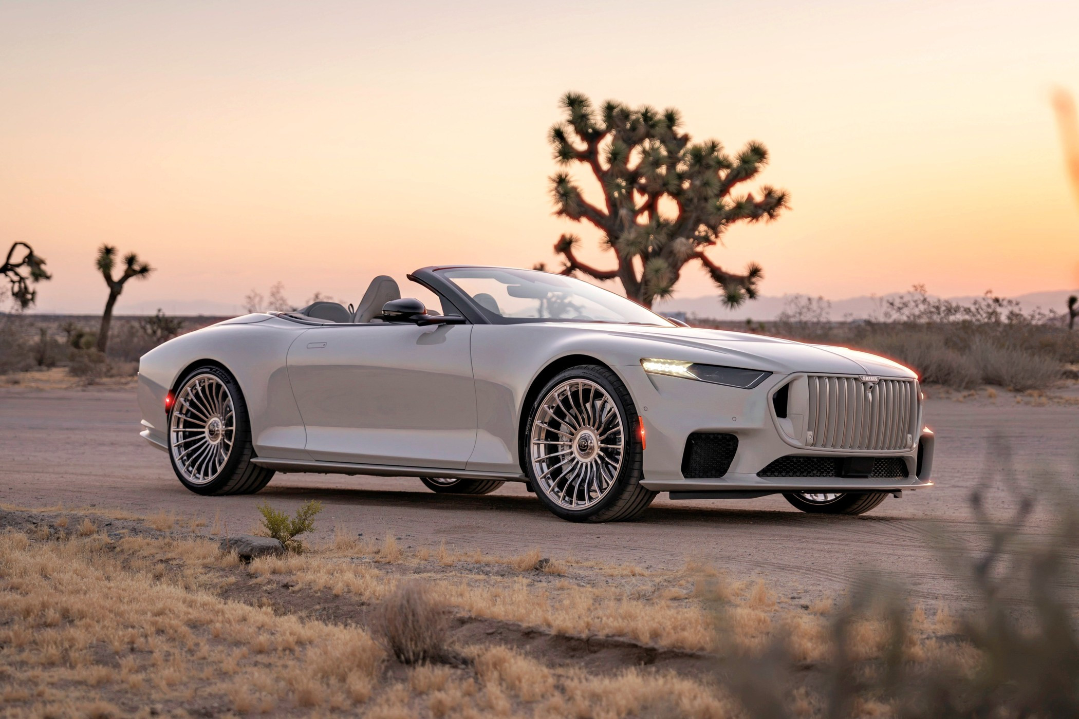 Brabus Bodo Cabriolet: Сухопутная Яхта с Громоподобным V12 и Ураганной Динамикой