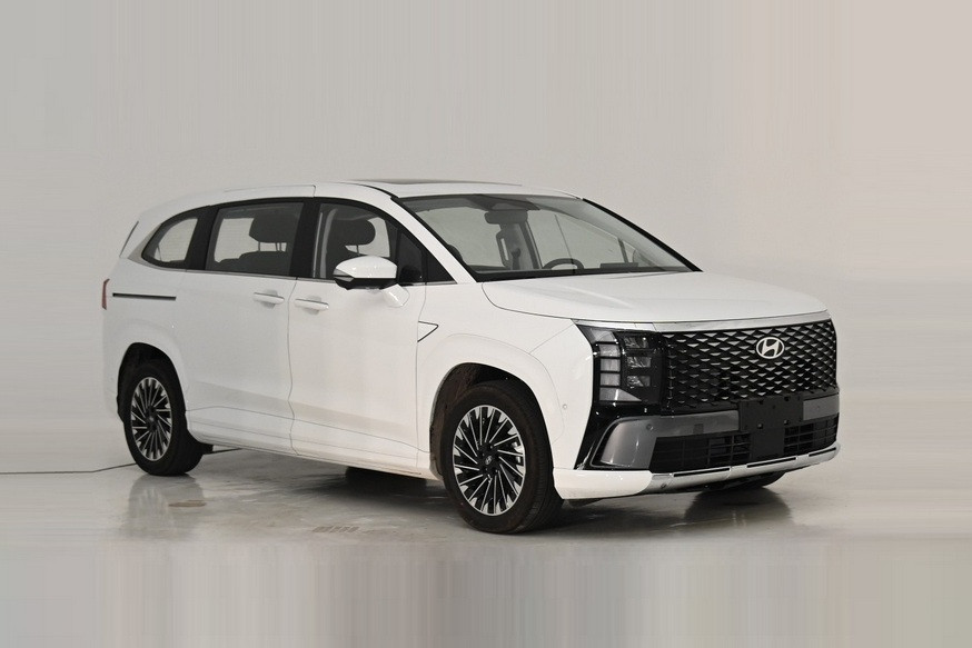 Обновленный минивэн Hyundai Custo: Рестайлинг и новые возможности