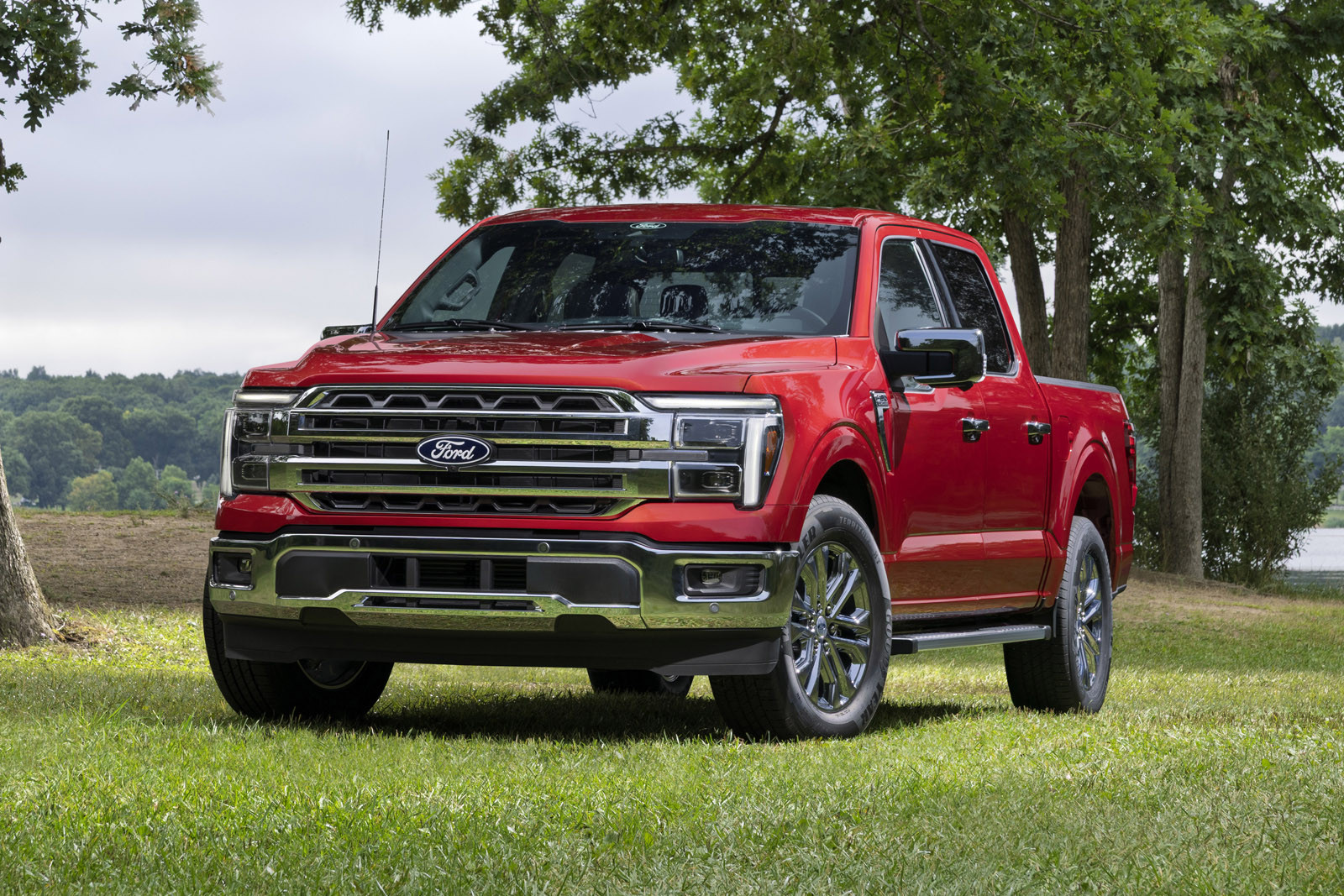 Обновленный Ford F-150: новые технологии и мощность