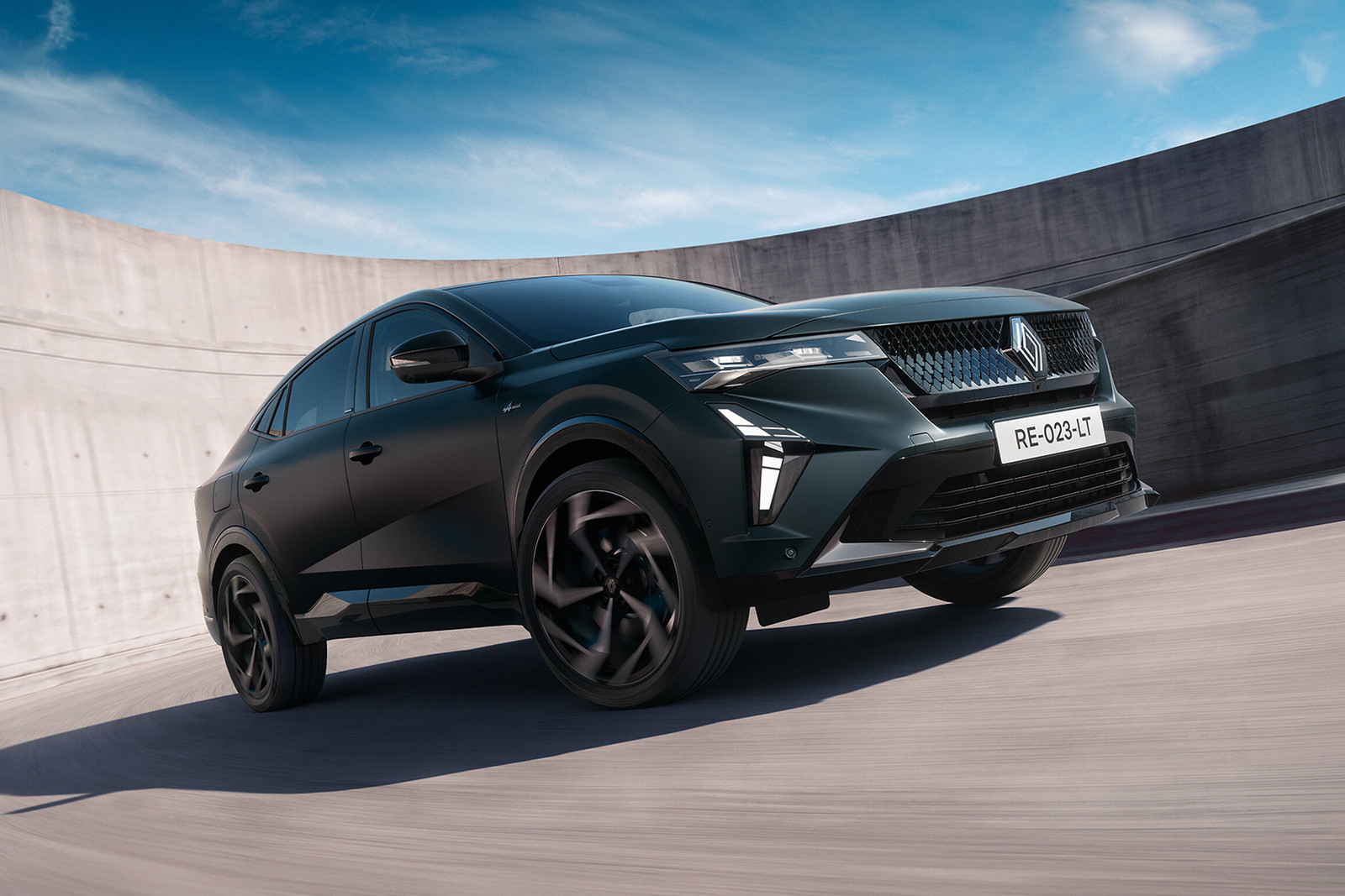 Специальная версия Renault Rafale Hypnotic: что нового в кроссовере?