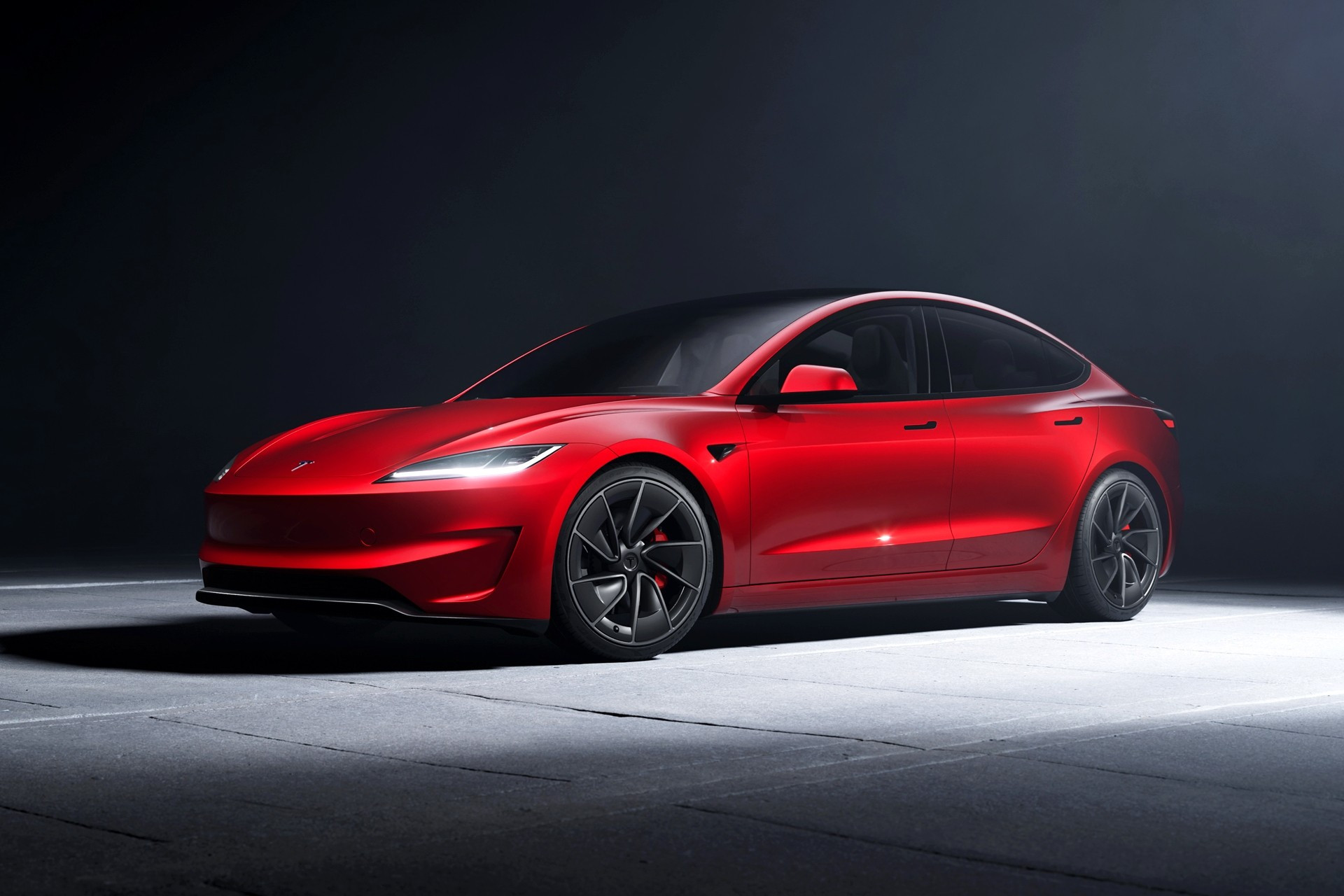 Обновления Tesla Model 3: Новый экран и мощность для версии Performance