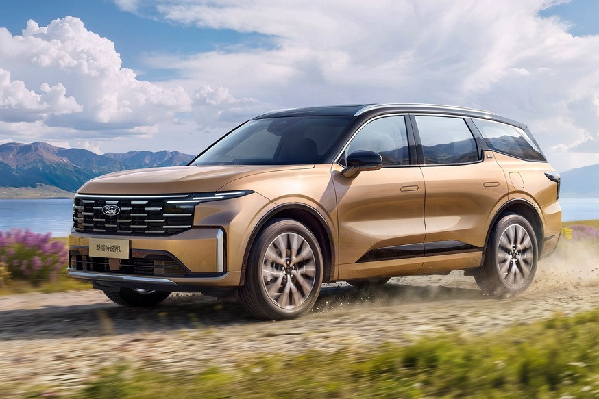 Обновленный Ford Edge L: Строгость и простота в одном флаконе