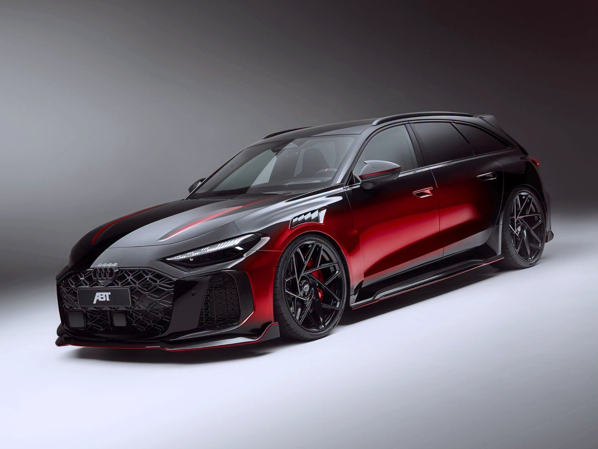 Abt RS5-R: Подкормленный Гибридный "Бегемотик" с Пикантной Наружностью